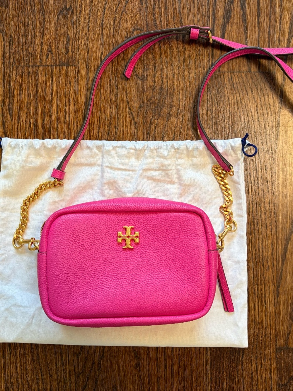 Pink TORY BURCH camera bag - crossbody
